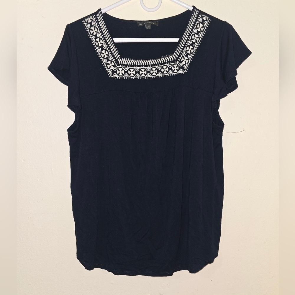 Adrianna Papell ,Elegant Women's Navy Blouse with White Detailing